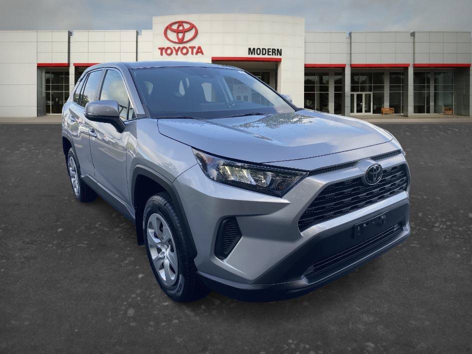 Used 2022 Silver Sky Metallic Toyota LE image 3