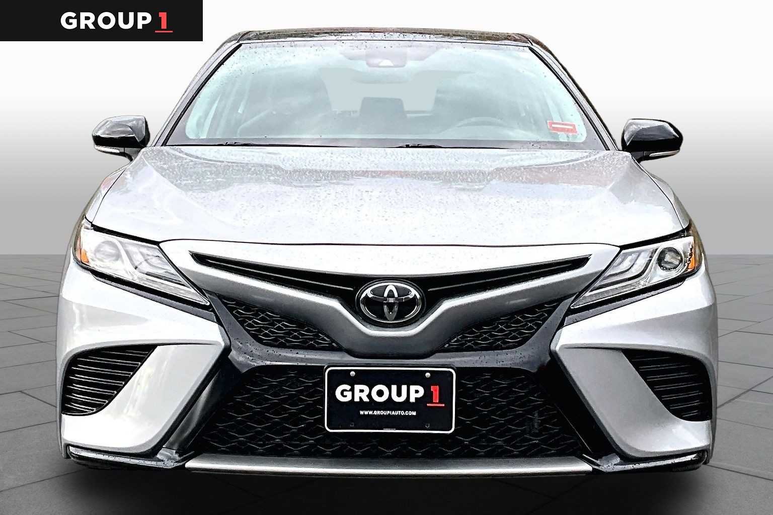 Used 2019 Celestial Silver/Midnight Black Metallic Toyota XSE V6 image 4