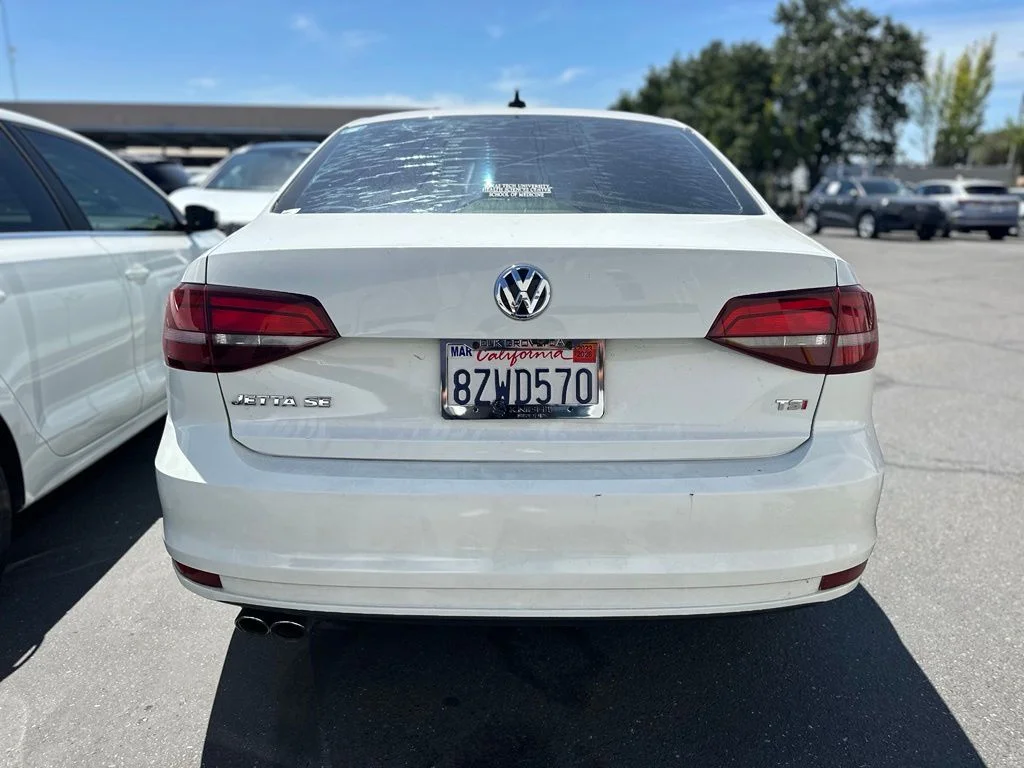 Used 2018 Pure White Volkswagen 1.4T SE image 3