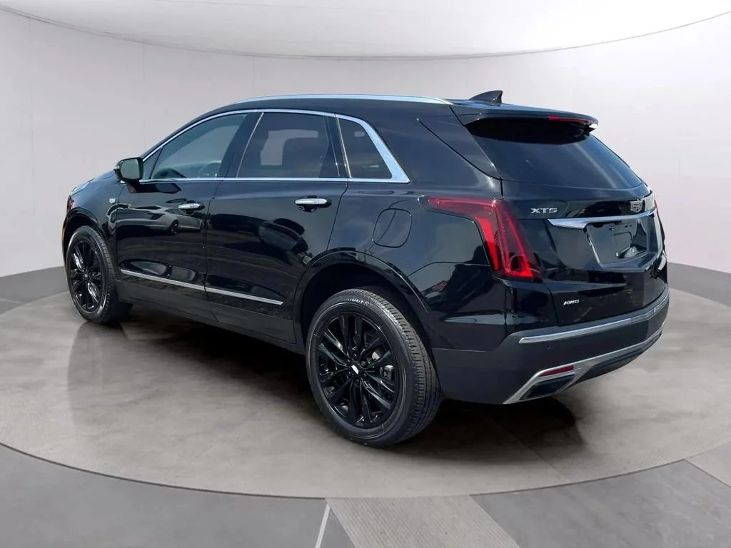 Used 2021 STELLAR BLACK METALLIC Cadillac AWD Premium Luxury image 4