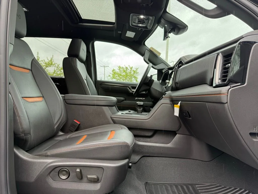 Used 2025 Black GMC AT4 image 18
