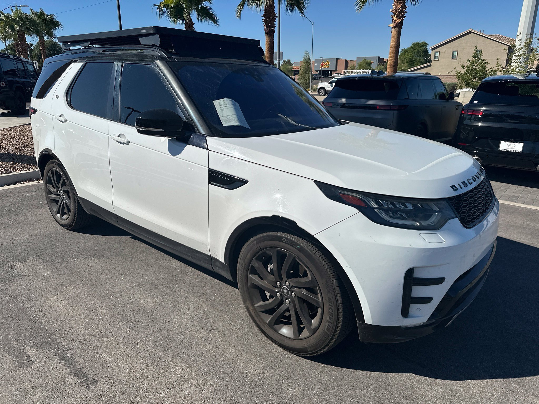 Used 2018 Fuji White Land Rover HSE image 2