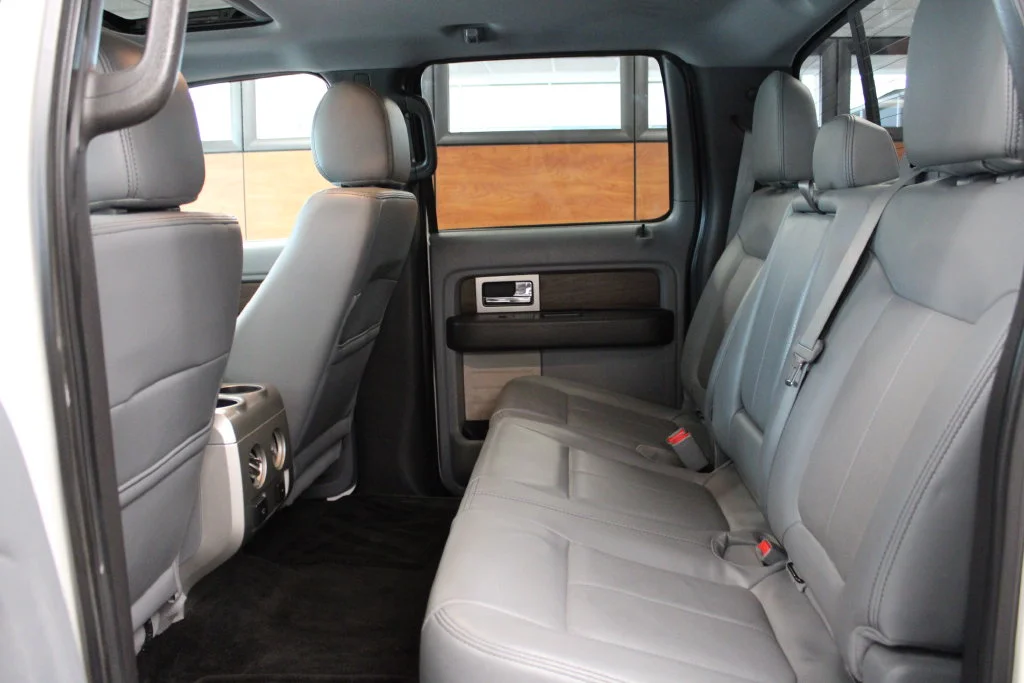 Used 2014 White Platinum Tri-Coat Metallic Ford Lariat image 32
