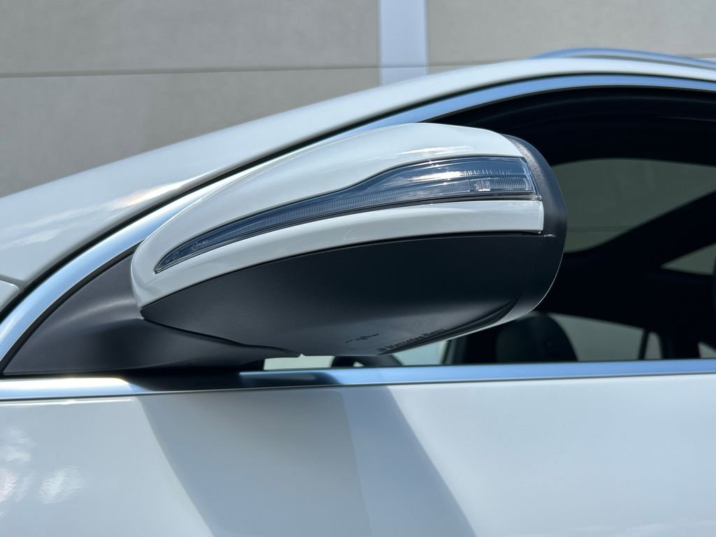 New 2026 Polar White Mercedes-Benz GLA250 image 32