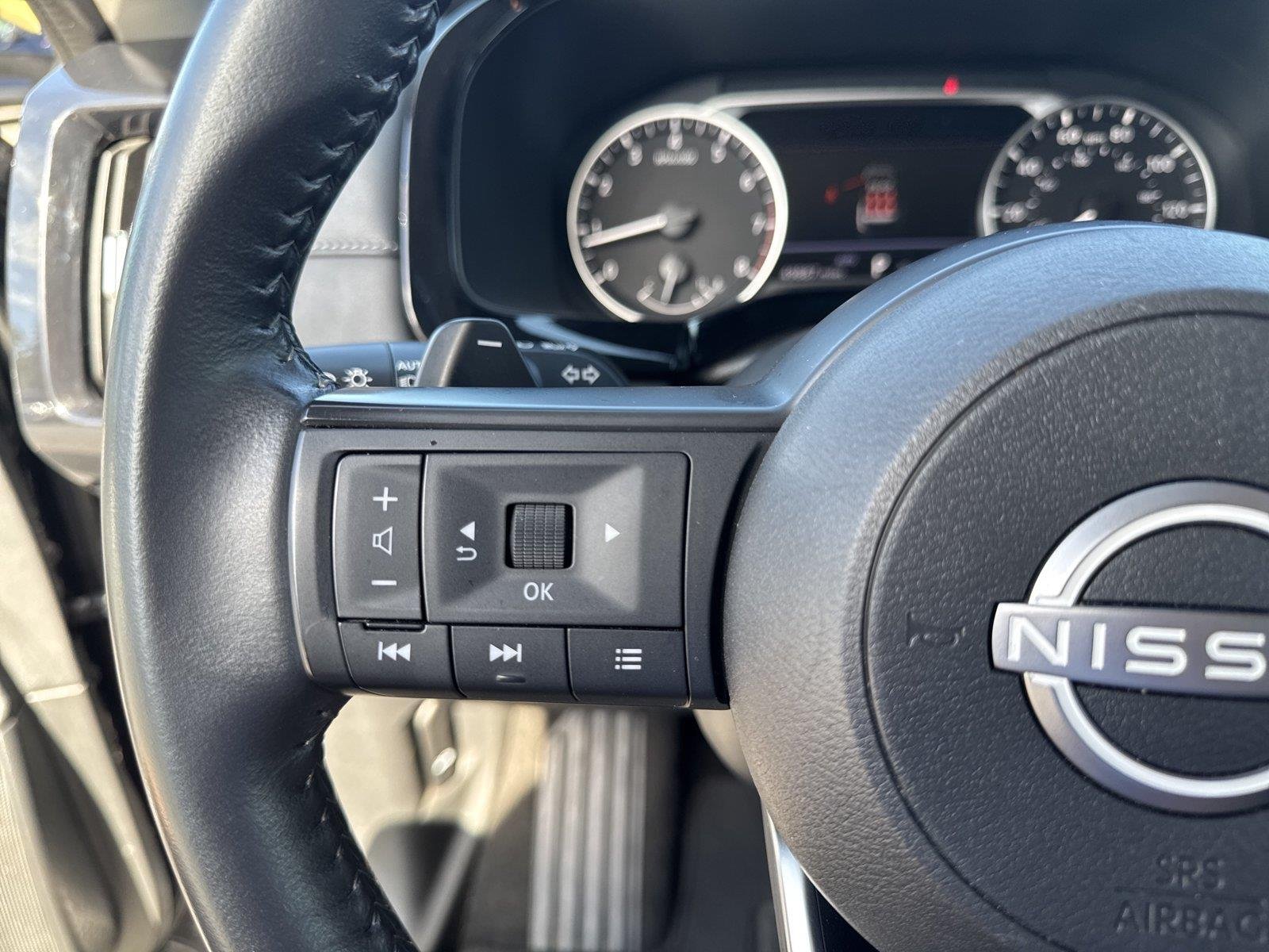 Used 2024 Super Black Nissan SV image 18