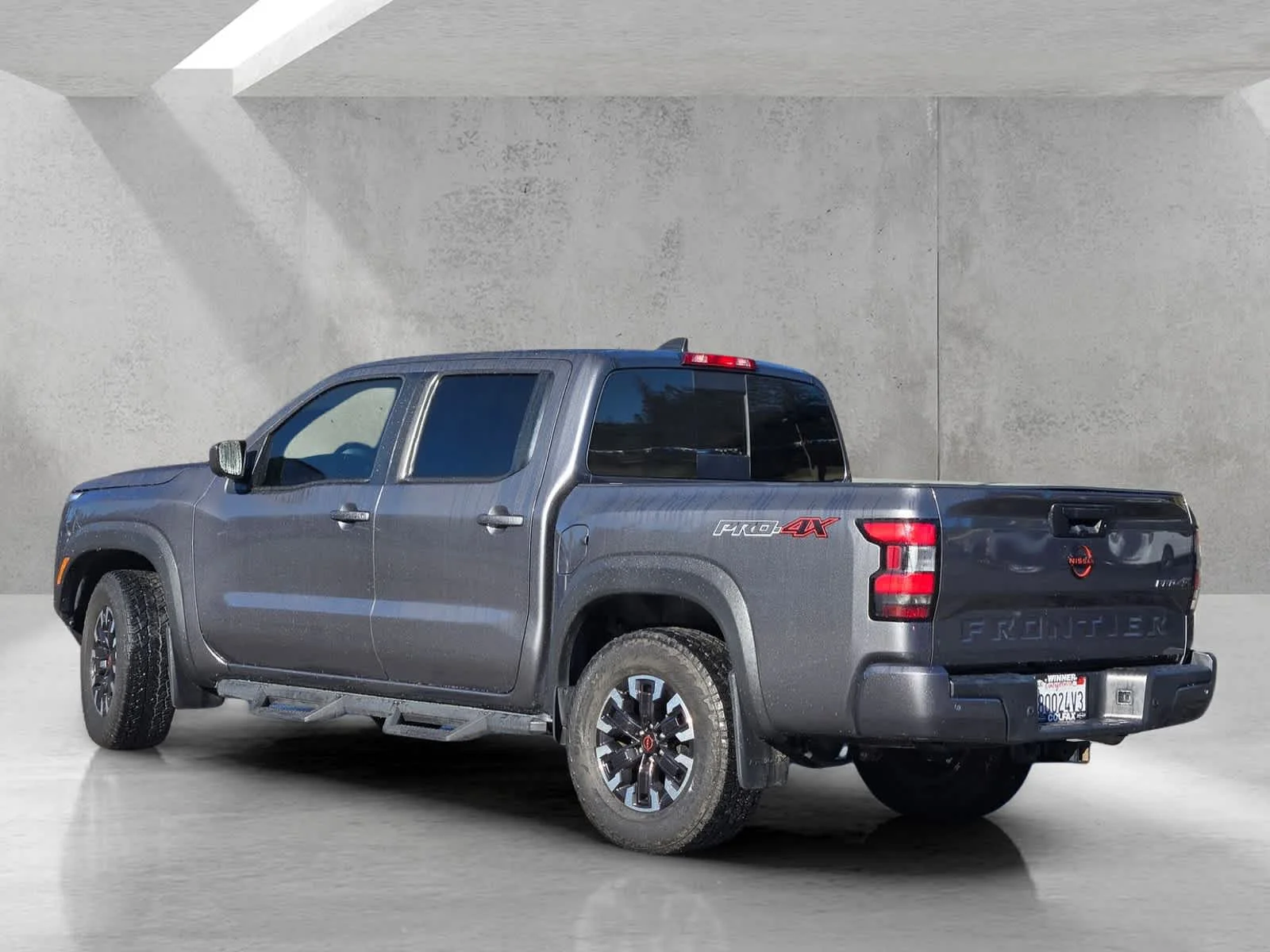 Used 2023  Nissan PRO-4X image 6