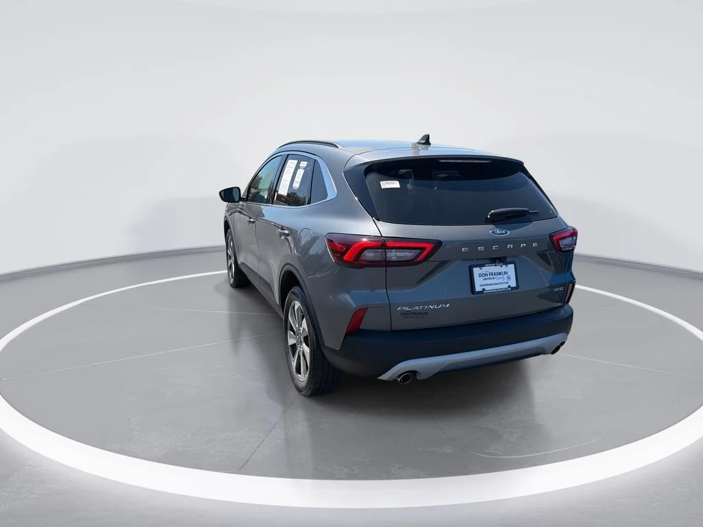 Used 2025  Ford Platinum image 6