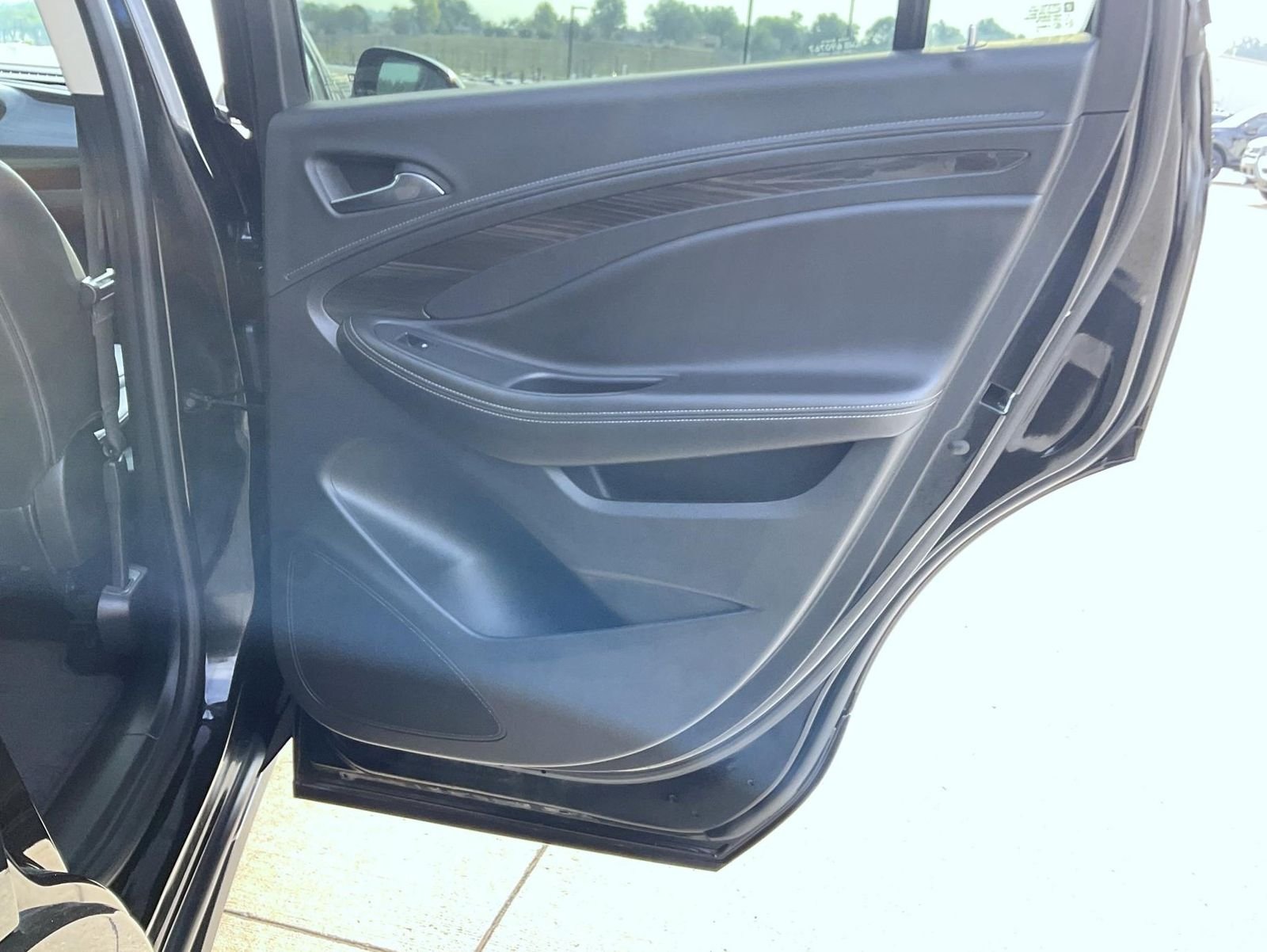 Used 2020 Black Buick Essence image 21