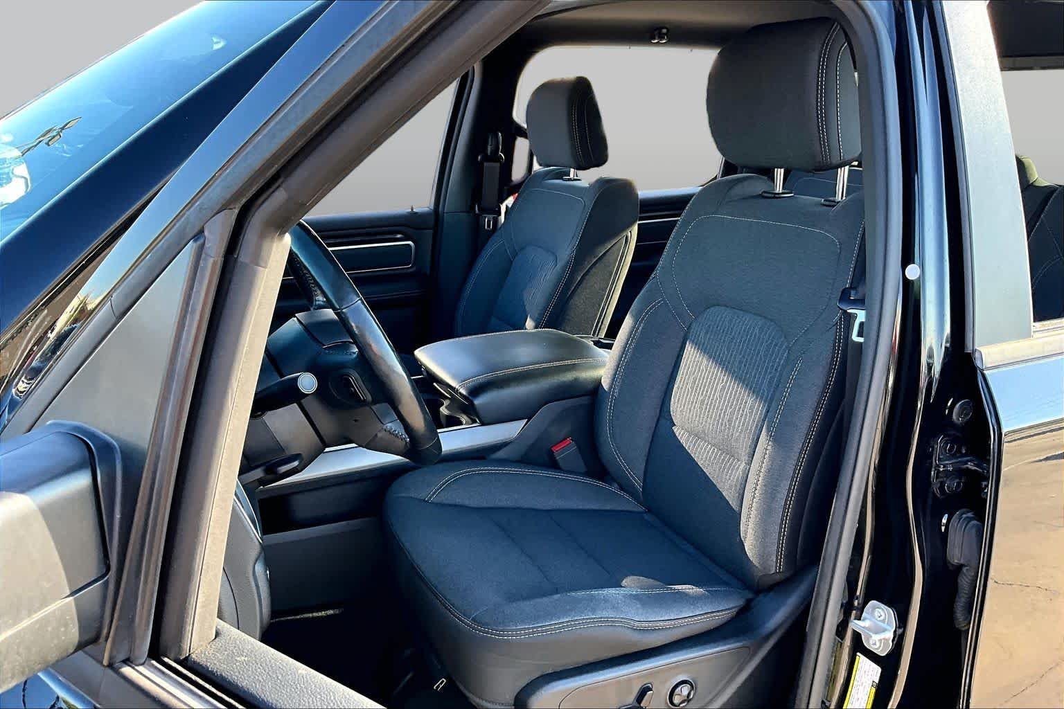 Used 2019 Diamond Black Crystal Pearlcoat Ram Big Horn/Lone Star image 8