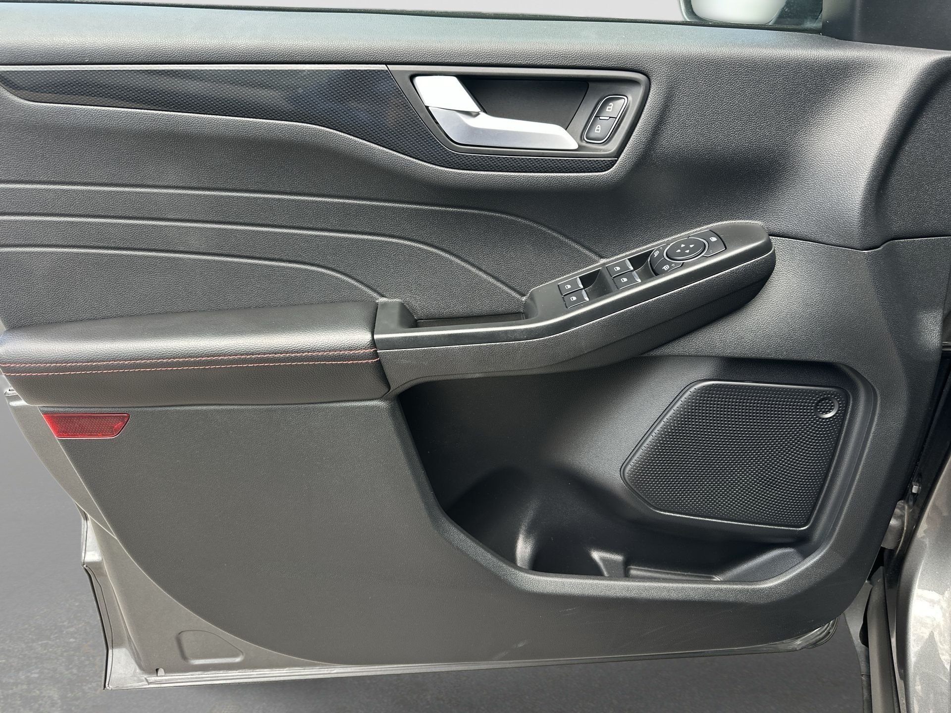 2025 Ford Escape ST-Line - Photo 22