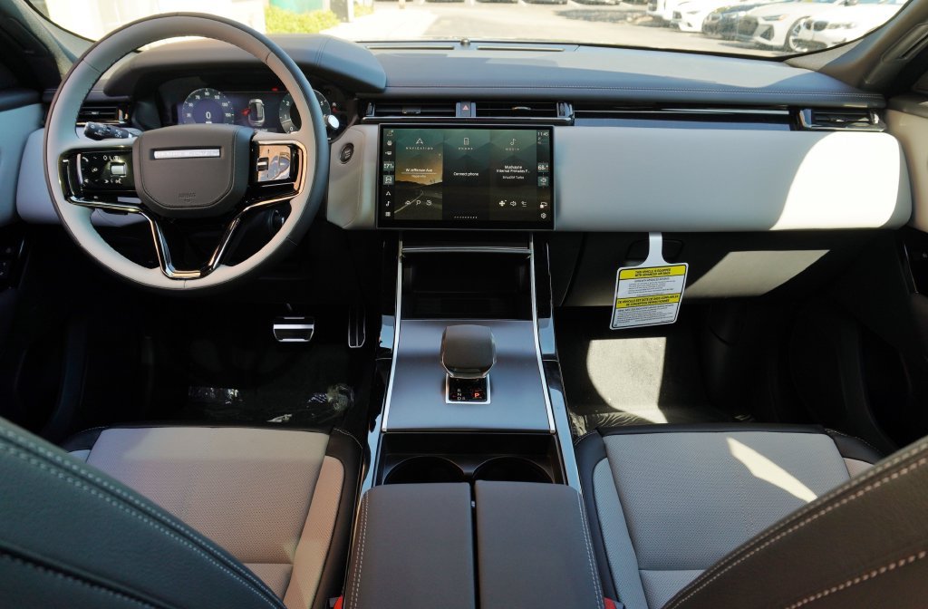 New 2026 Varesine Blue Land Rover P250 Belgravia image 9