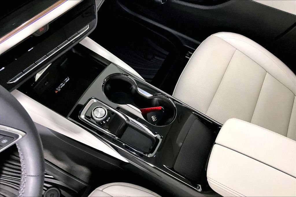 Used 2025 Black Buick Avenir image 17