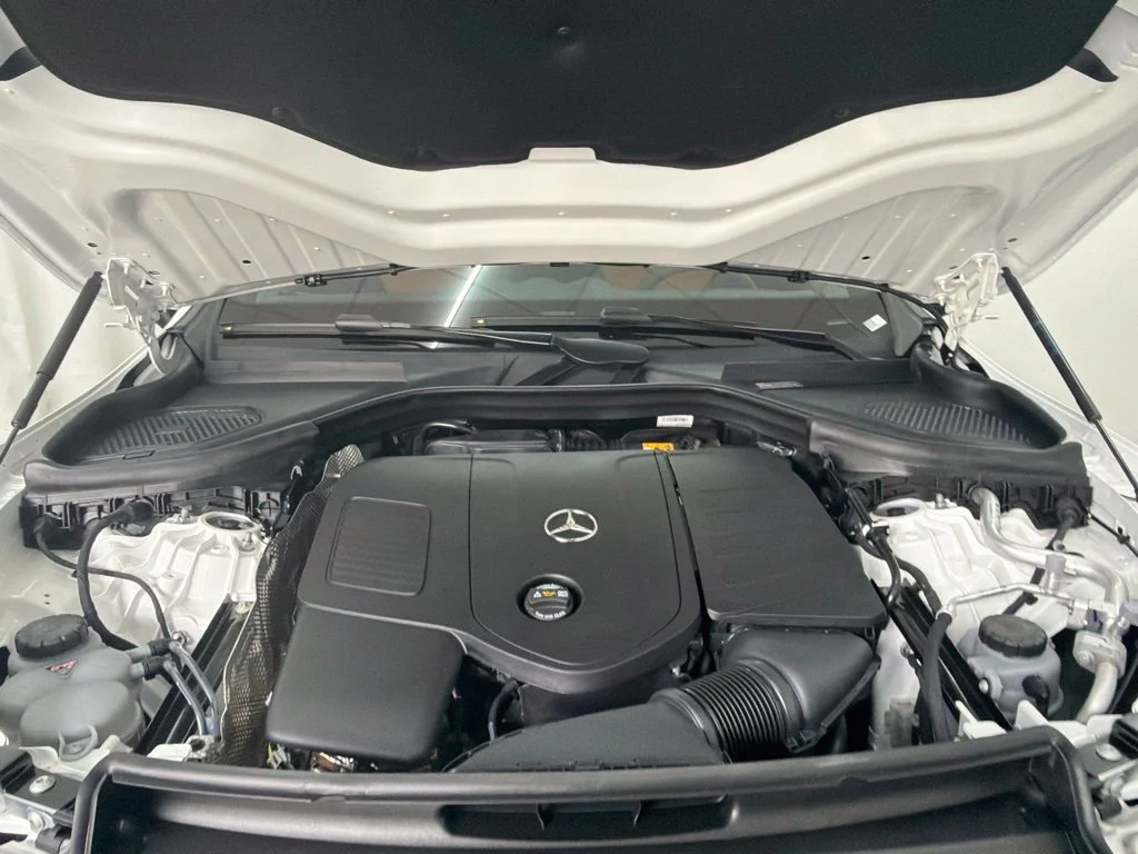 New 2027 White Mercedes-Benz GLC 300 Coupe image 30