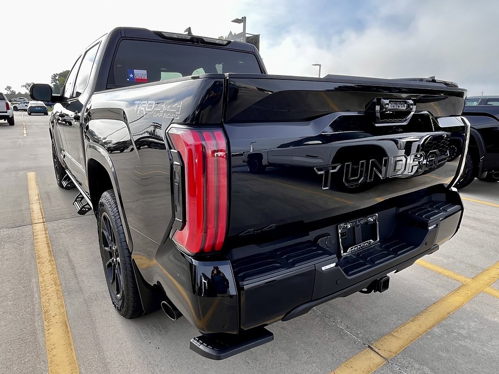 New 2026 Midnight Black Metallic Toyota  Platinum image 5