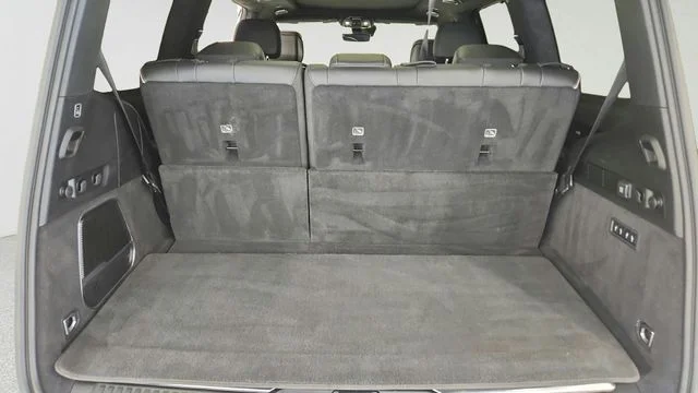 Used 2024 Bright White Clearcoat Jeep Series III image 25