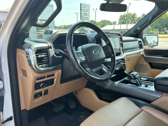 Used 2021 White Metallic Ford Lariat image 28