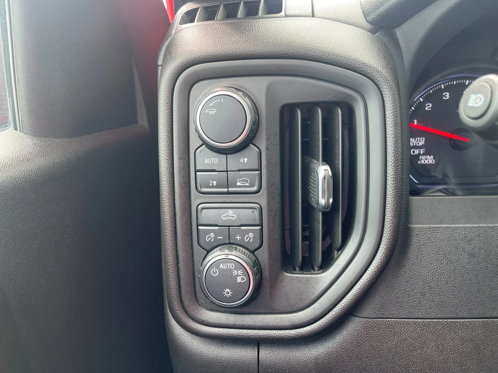 Used 2023 Red Chevrolet Custom image 29