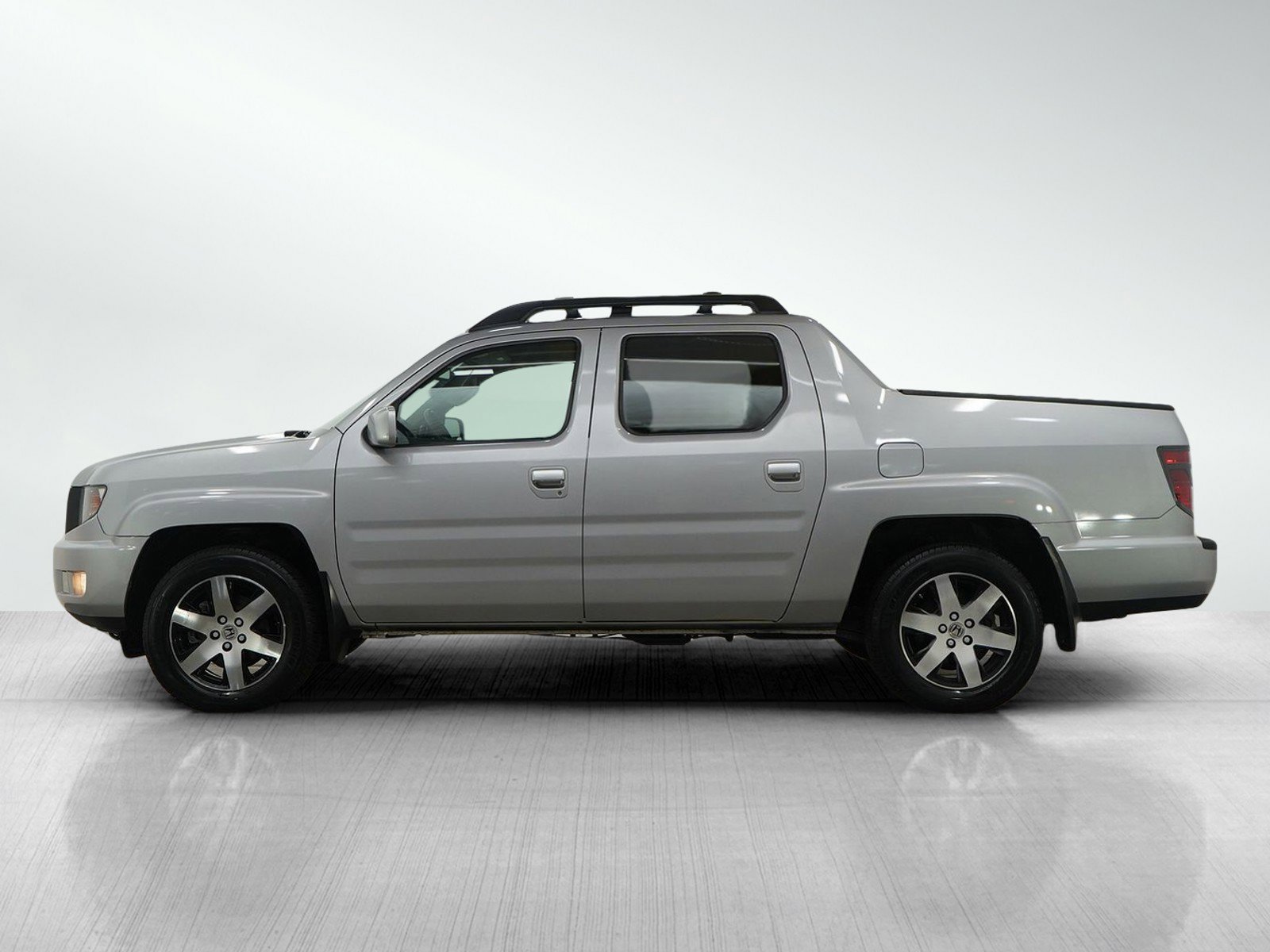 Used 2014 Honda Ridgeline SE with VIN 5FPYK1F62EB012634 for sale in Burnsville, Minnesota