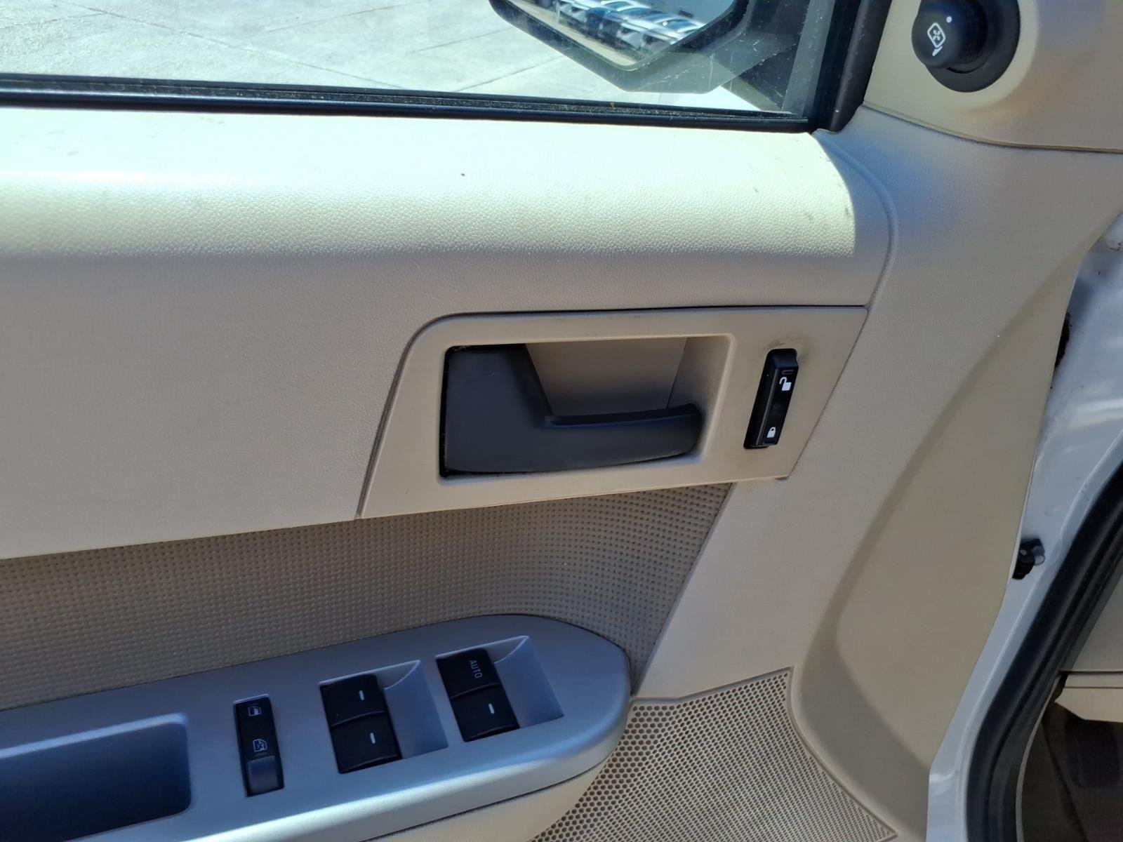 Used 2012 White Suede Ford XLT image 15
