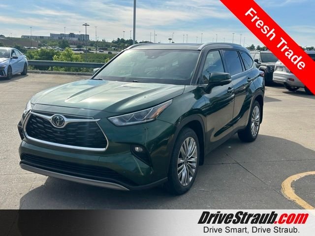 Used 2023 Green Toyota Platinum image 1