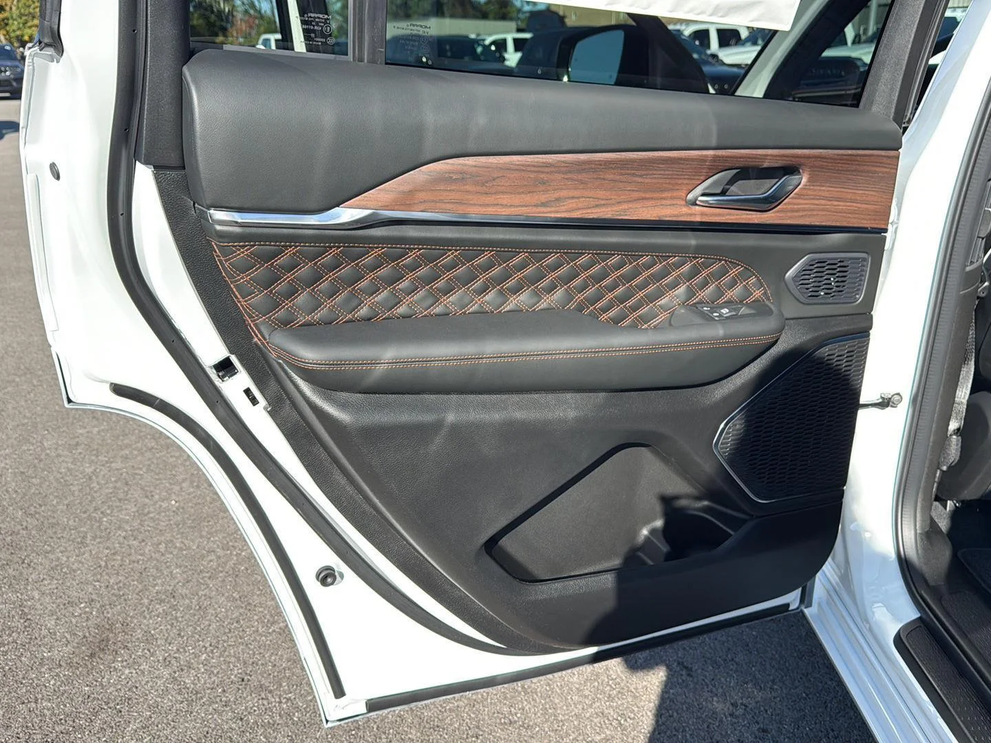 New 2025 Bright White Clearcoat Jeep Summit image 21