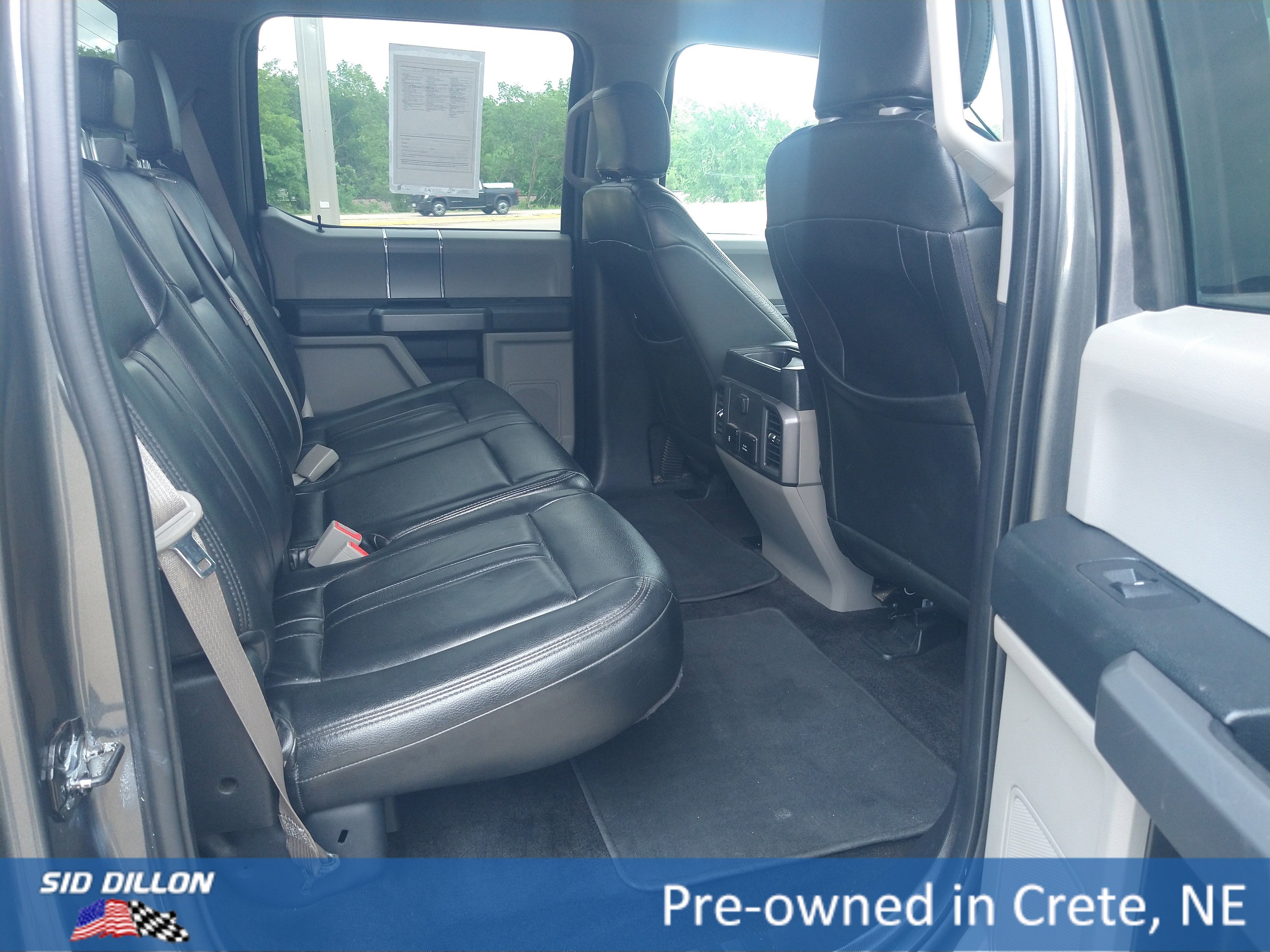 Used 2018 Shadow Black Ford XLT image 6