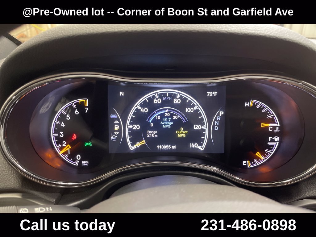 Used 2019 Silver Jeep Limited image 21