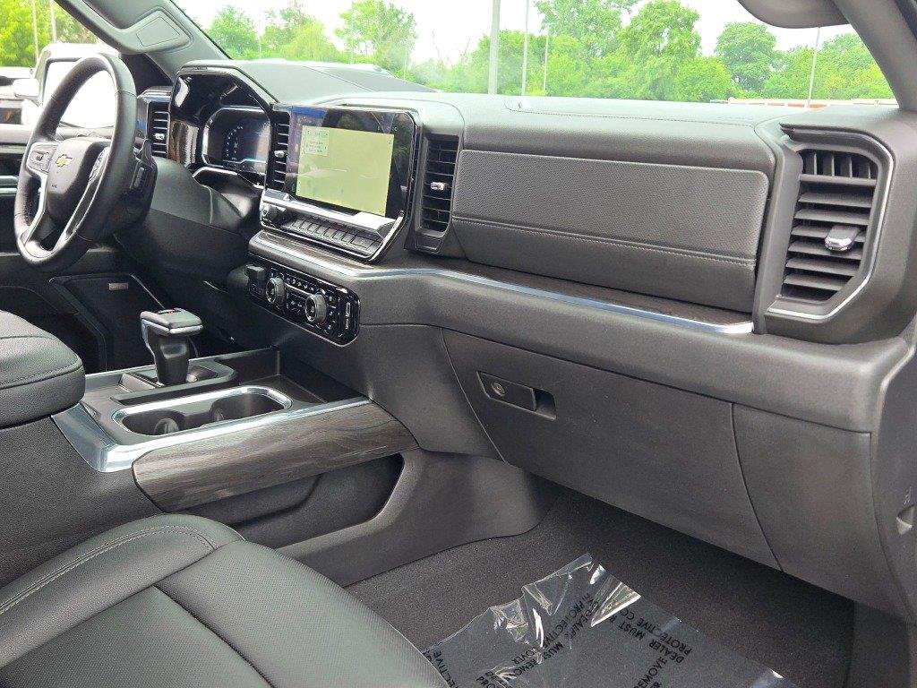 Used 2024 Lakeshore Blue Metallic Chevrolet LTZ image 7