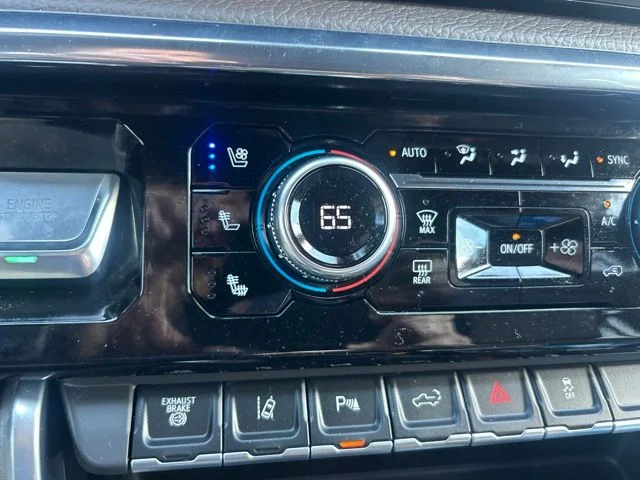 Used 2025 White GMC Denali image 11