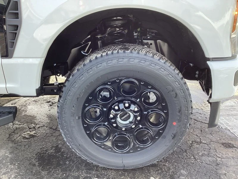 New 2026 Star White Metallic Tri-Coat Ford F-350® Lariat® image 12