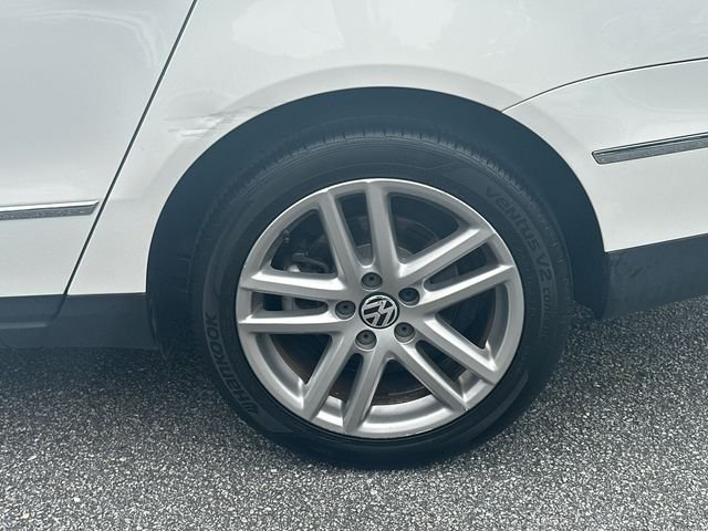 Used 2008  Volkswagen Lux image 19