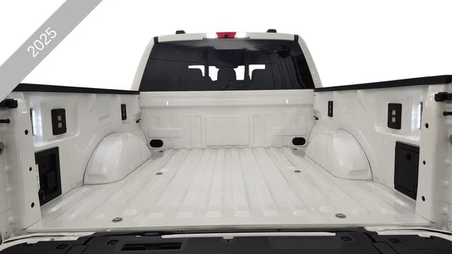 New 2025 Star White Metallic Tri-Coat Ford Platinum® image 21