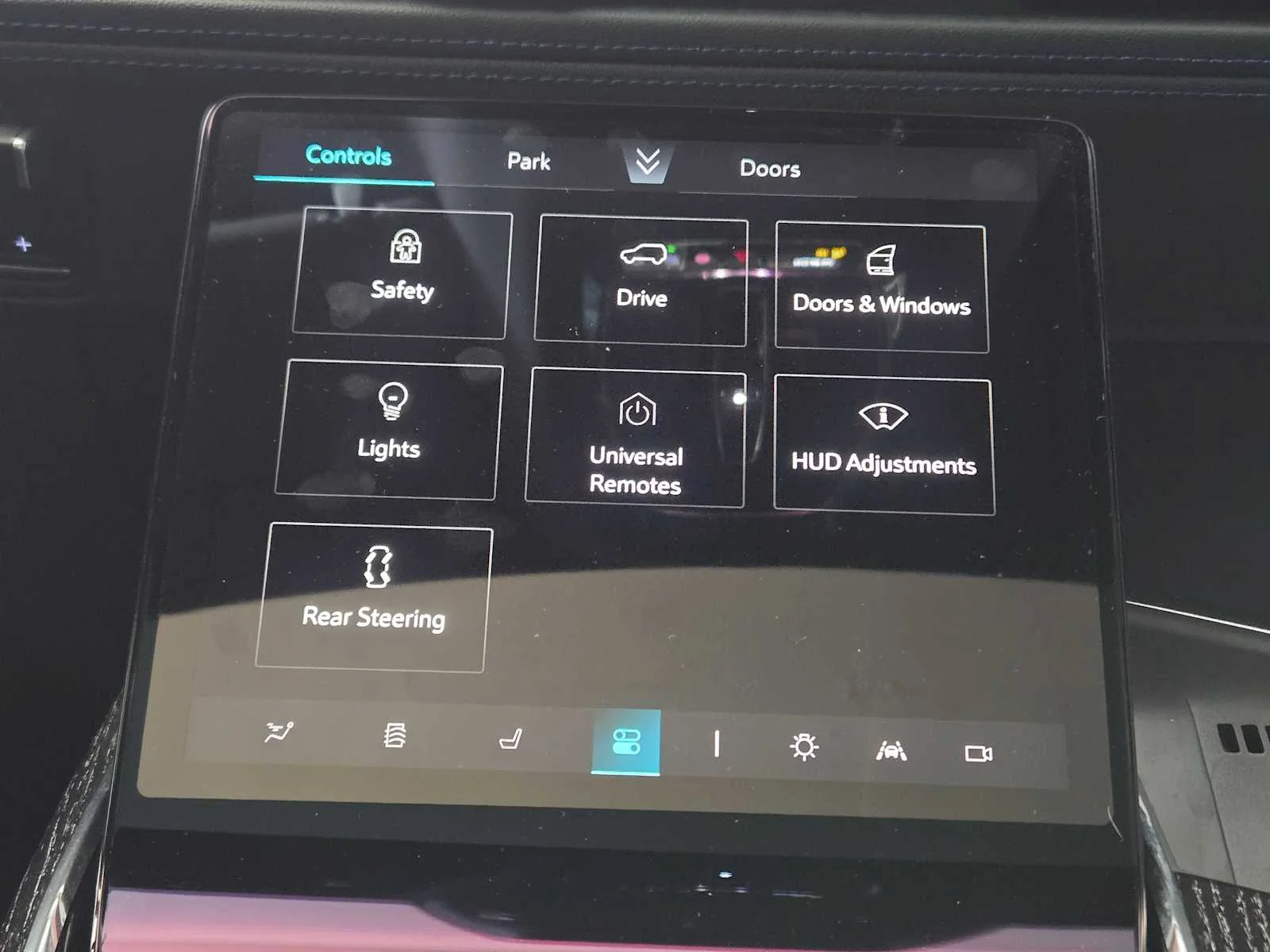 2026 Cadillac Escalade IQL Sport - Photo 13