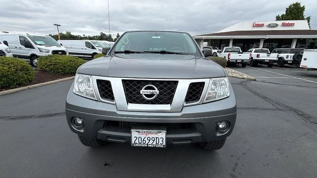 Used 2020 Gray Nissan SV image 8