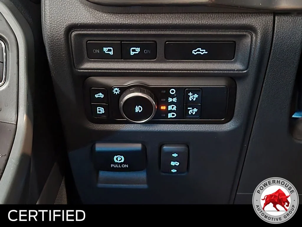 Used 2023 Black Ford Lariat image 27