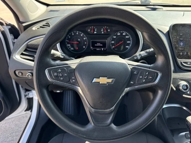 Used 2025 White Chevrolet LT image 44