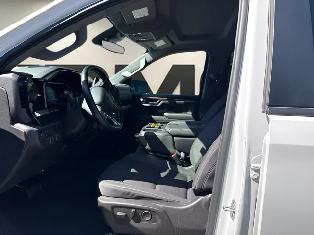 Used 2024 White Chevrolet RST image 19