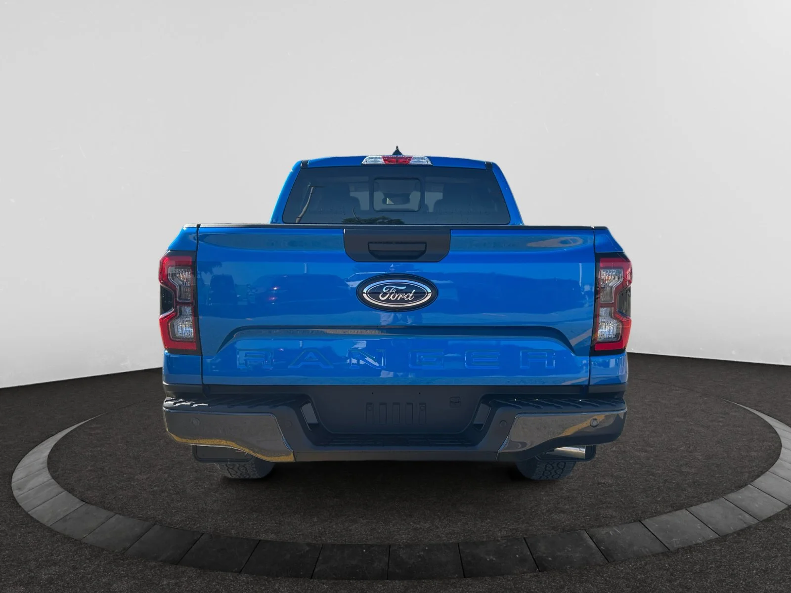 New 2026 Velocity Blue Metallic Ford XLT image 4