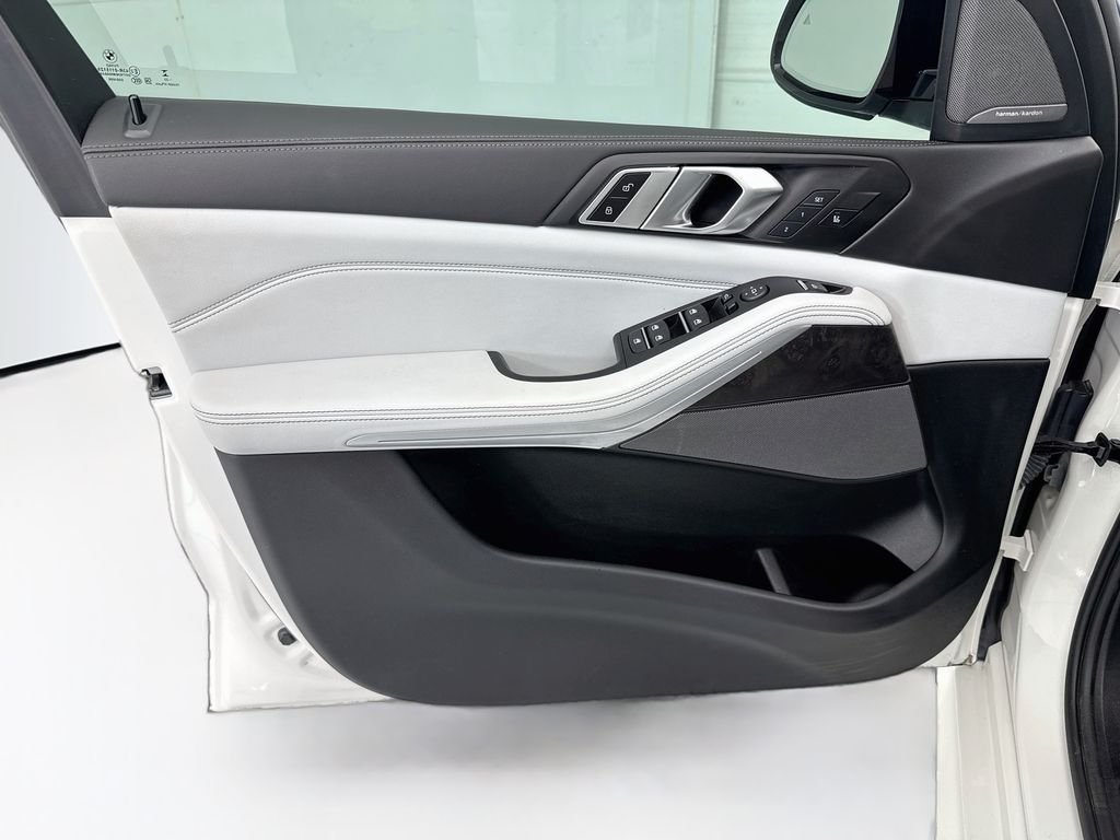 Certified Used 2024 Alpine White BMW xDrive40i image 23