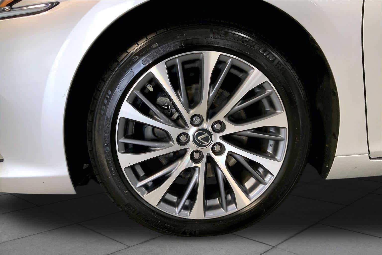 Used 2021 Silver Lining Metallic Lexus  image 11