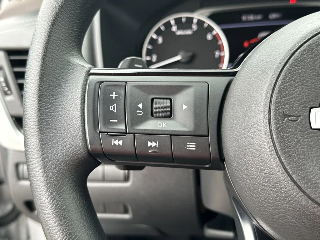 2023 Nissan Rogue SV - Photo 21