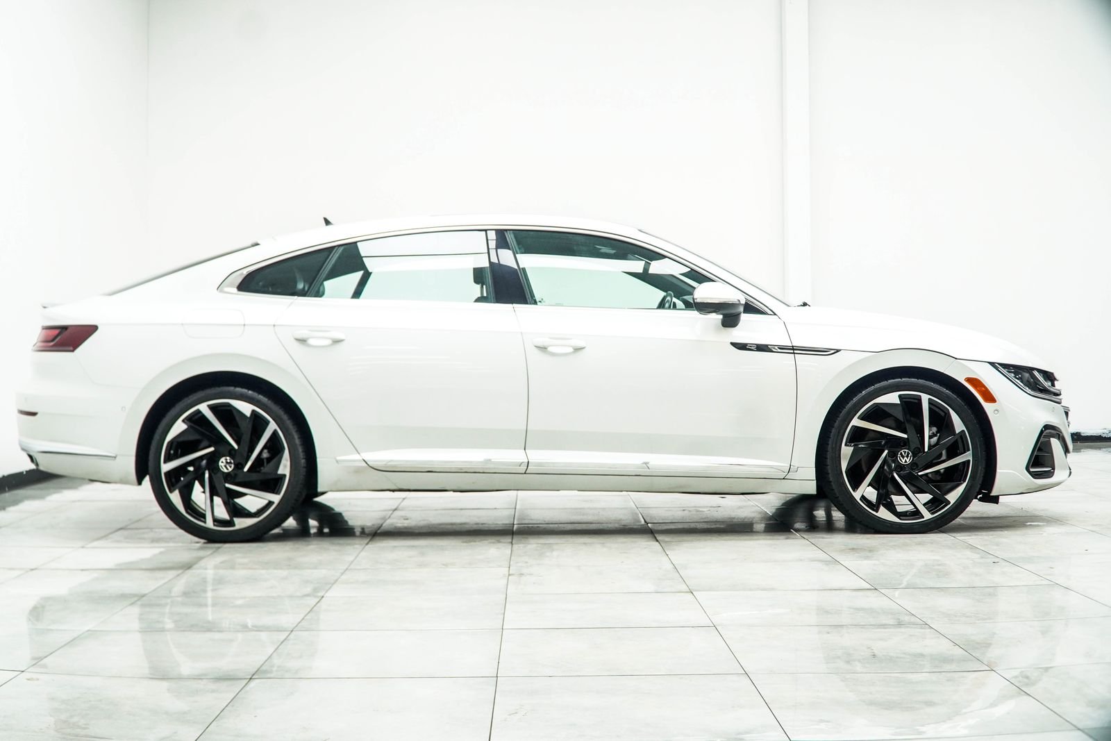 Used 2023 White Volkswagen 2.0T SEL Premium R-Line image 8