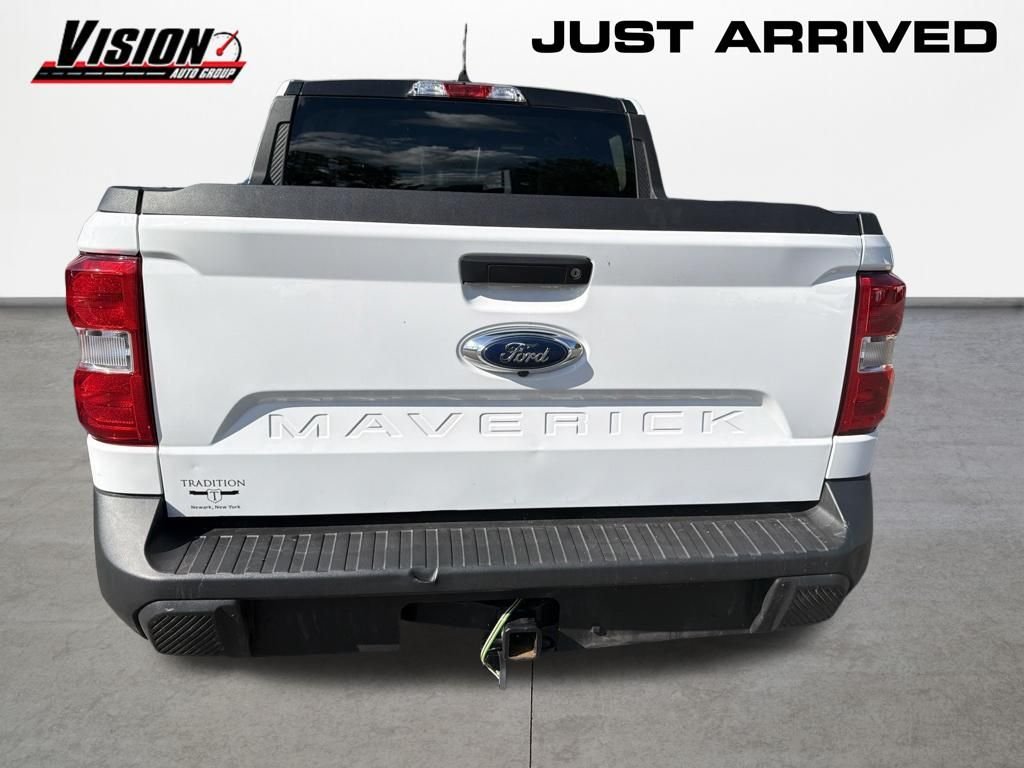 Used 2024 White Ford XL image 5