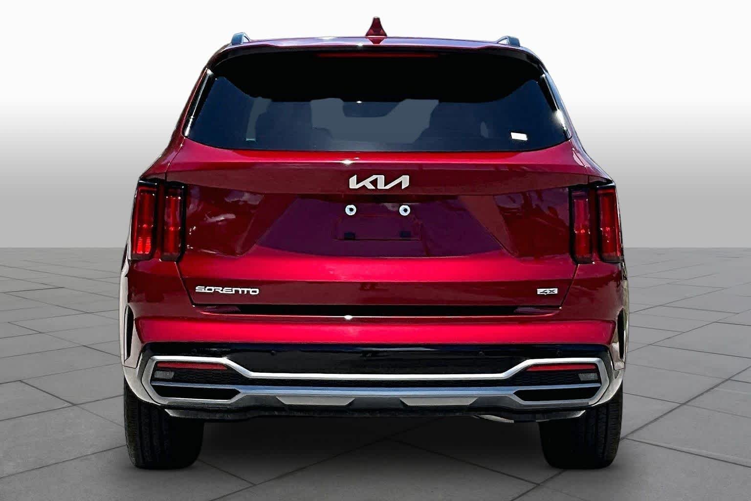 Used 2023 Passion Red Kia SX image 5