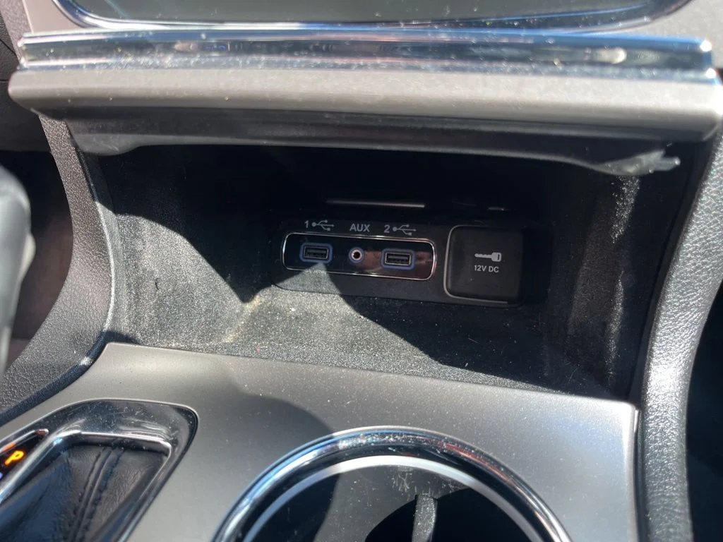 Used 2018 True Blue Jeep Limited image 20