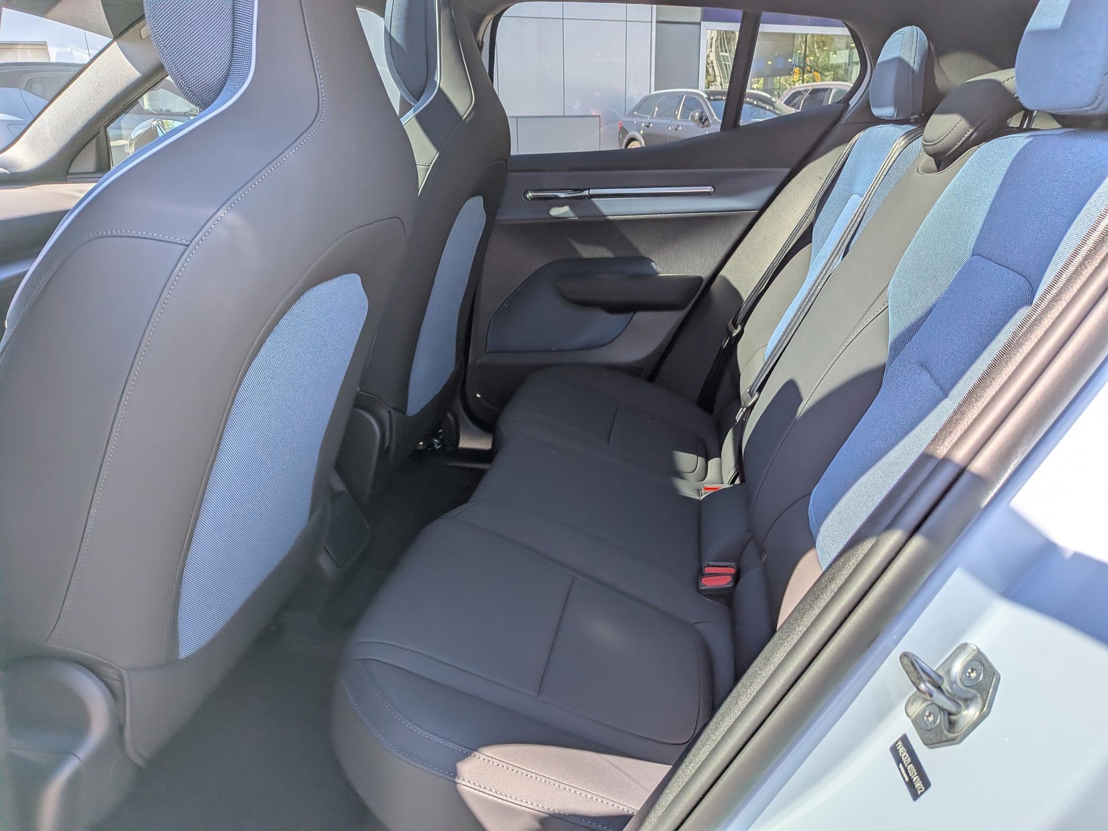 Certified Used 2025 Cloud Volvo Ultra image 25