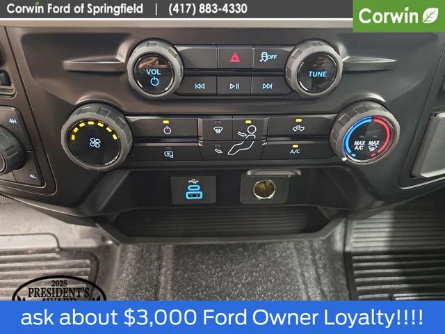 New 2026 Oxford White Ford F-250® XL image 28