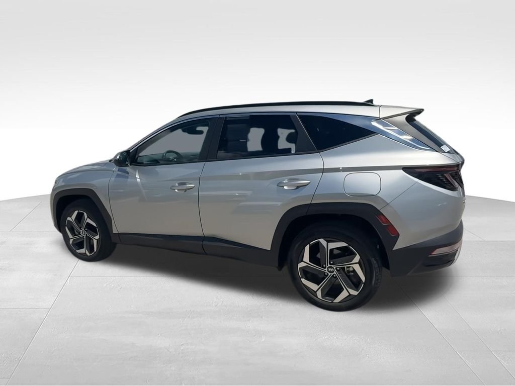 Used 2023 Silver Hyundai SEL image 6