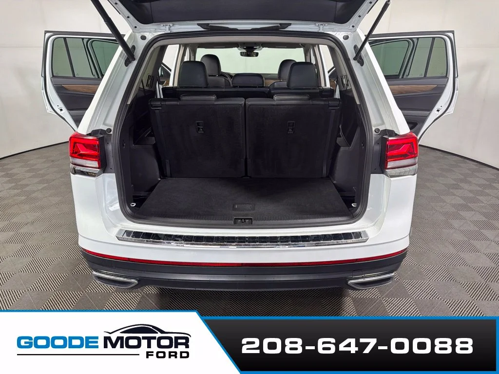 Certified Used 2025 Pure White Volkswagen 2.0T SE image 21