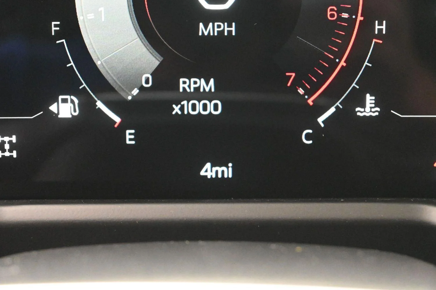 New 2026 Summit White GMC Elevation image 29